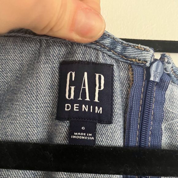 Vintage Gap Denim Jumpsuit Straight Neck Sleeveless 90s 70s Overalls Size 6 - Picture 5 of 8